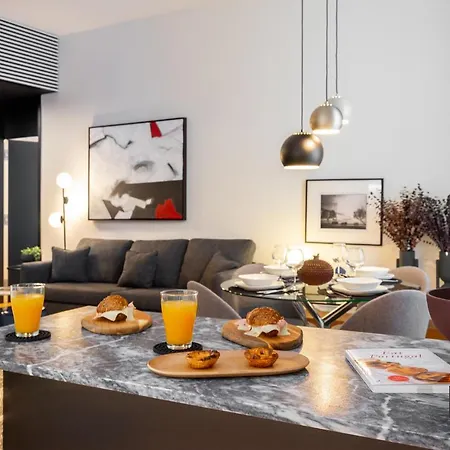 Whome Prime Location Contemporary Luxury W/ Ac & Elevator דירה