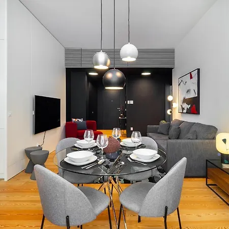 Whome Prime Location Contemporary Luxury W/ Ac & Elevator Apartment *